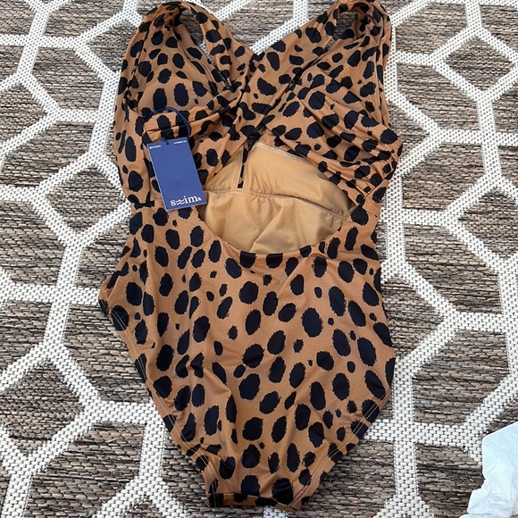 Swimsuit! - Picture 3 of 7